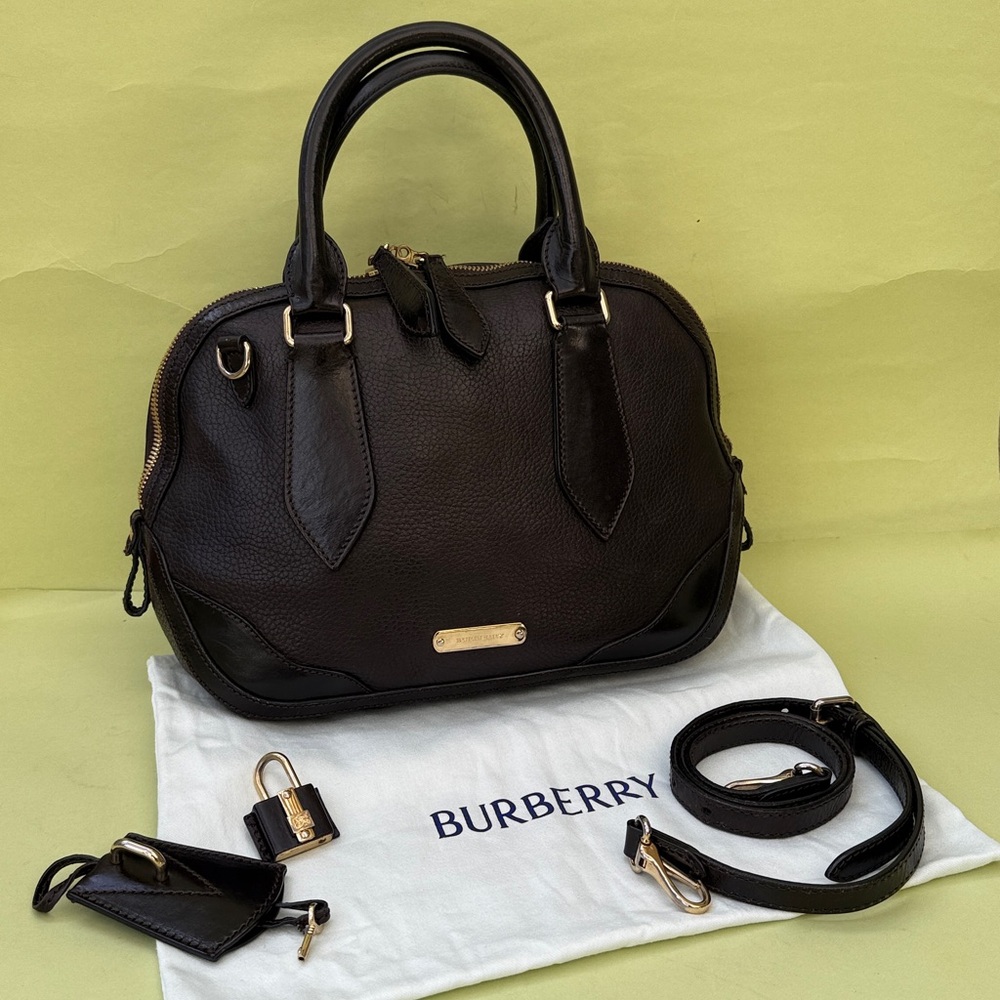 Vintage dark brown/gold Burberry calfskin leather boiling bag with lock and key